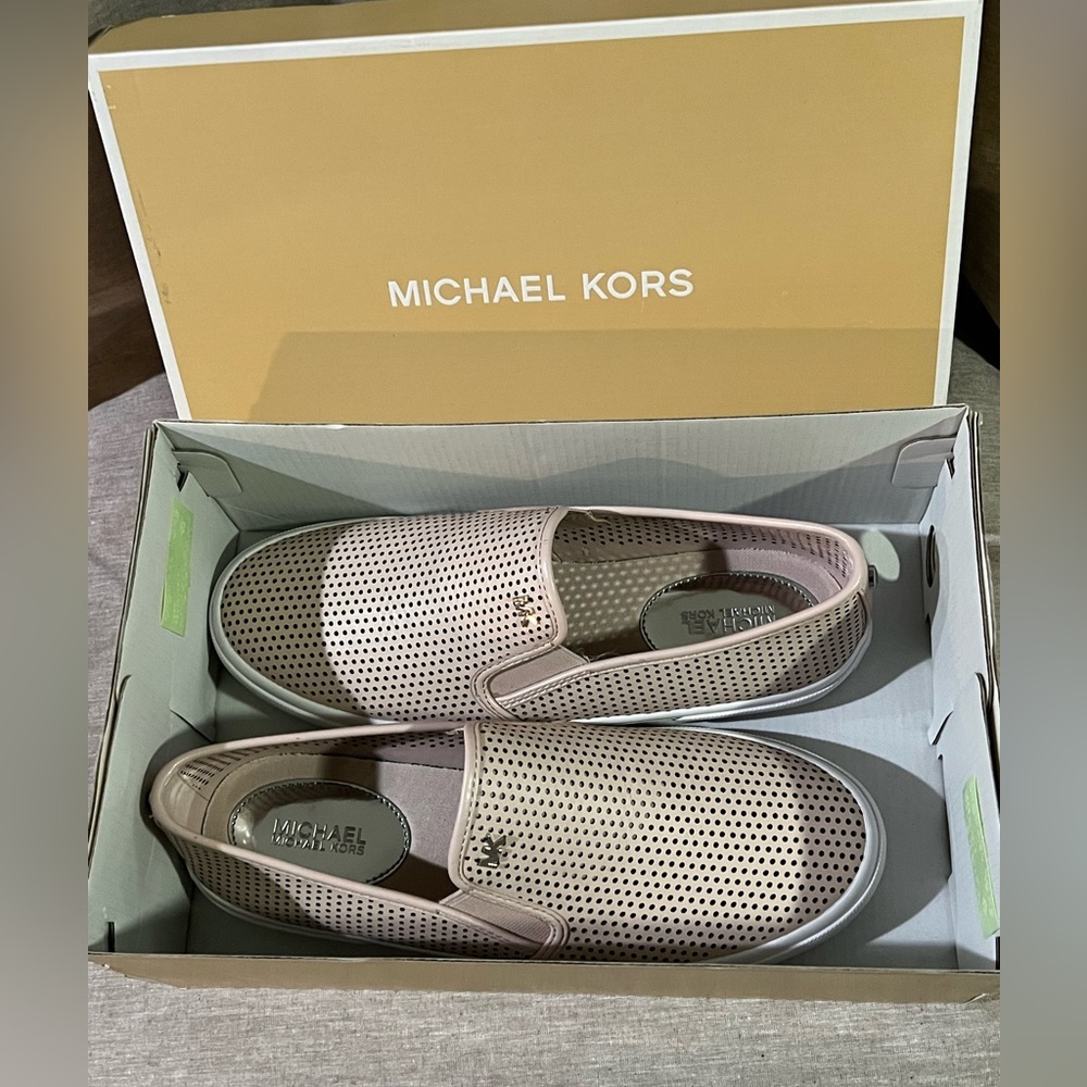 NIB - MK slip on  Boerum Double Gore sneakers Soft Pink